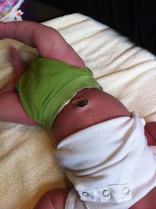 baby belly button